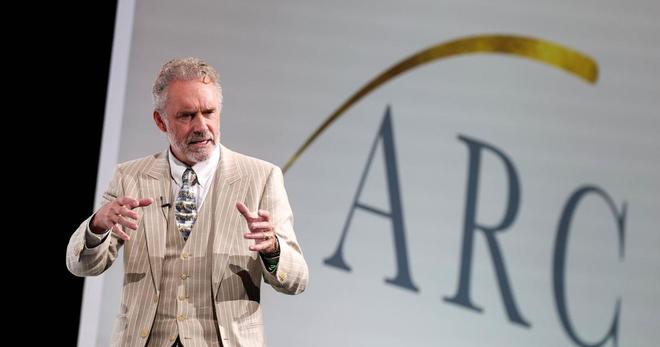 «Nos amis Américains montrent la voie»: réunis à Londres autour de Jordan Peterson, les conservateurs sentent le vent de l’histoire tourner