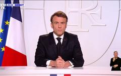 Emmanuel Macron: "La Russie est devenue une menace pour la France et pour l'Europe"