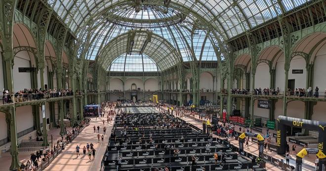 «C’est grandiose» : au cœur de l’Hyrox Paris, quand le fitness s’invite au Grand Palais