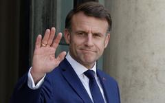 Frappes sur l'Iran : "La France réaffirme le droit d'Israël à se protéger et à assurer sa sécurité", assure Emmanuel Macron, qui appelle à la désescalade