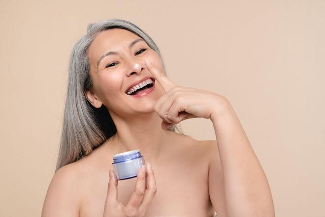 The Science Behind Effective Anti-Aging Skincare: Understanding What Really Works