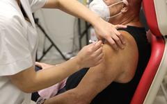 Covid-19 : âge, sexe, région… ce que l'on sait des personnes vaccinées