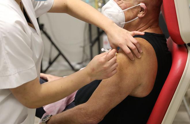Covid-19 : âge, sexe, région… ce que l'on sait des personnes vaccinées