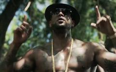 Booba très fier de l’énorme succès de Ratpi World « détruisez l’ennemi » !