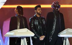 Super Bowl 2021 : The Weeknd répond à la rumeur sur le retour de Daft Punk