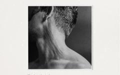 Josef Salvat dévoile deux nouveaux titres “Peaches” & “One More Try”