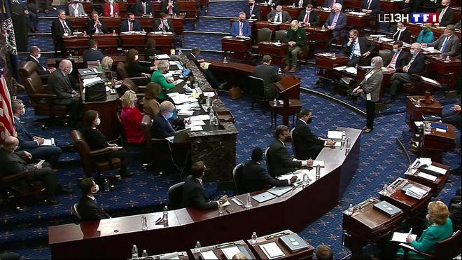 Destitution : les sénateurs ont acquitté Donald Trump