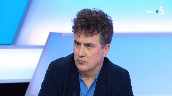 Variant de la connerie (vidéo) : un “embargo inique”, l'urgentiste Patrick Pelloux accuse Israël de “priver” les Palestiniens du vaccin / Le Monde Juif .info