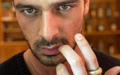 Michele Morrone: la billetterie de son concert virtuel est ouverte !