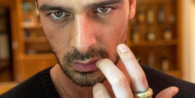 Michele Morrone: la billetterie de son concert virtuel est ouverte !