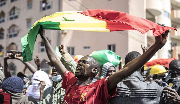 Manifestations au Sénégal : "Macky Sall est considéré comme le valet de la France"