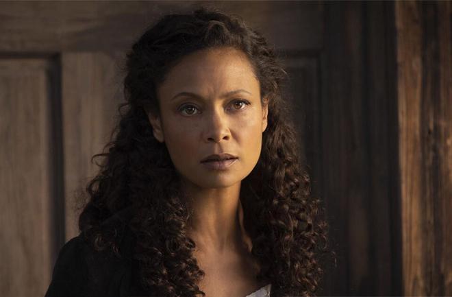 L’actrice Thandiwe Newton reprend son vrai prénom, faisant un pied de nez à des années de racisme