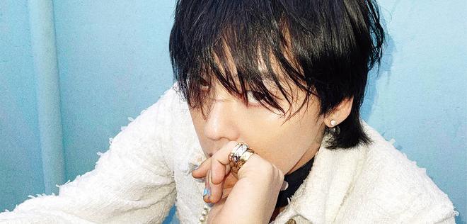 G-DRAGON : « Je me concentre sur la musique et je travaille sur des choses pour BIGBANG en ce moment »