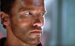 Predator : les scénaristes du film original veulent récupérer les droits à Disney