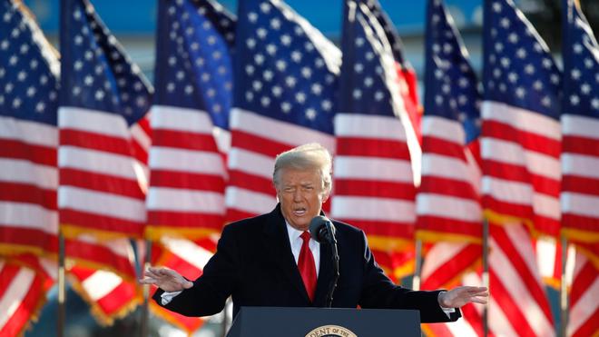 La suspension de Donald Trump revient en mode boomerang contre Facebook