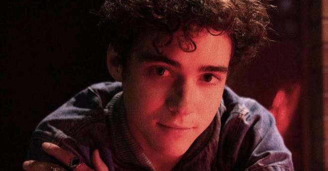 Joshua Bassett : Après Olivia Rodrigo, la star de la série High School Musical dévoile le clip de Feel Something
