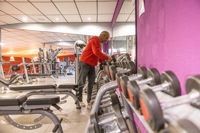 Commerçants, exploitants de salles de sport ou de cinémas... avant la réouverture, des questions persistent