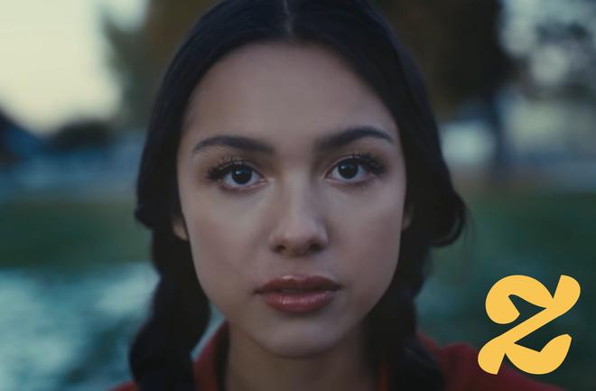 L’album d’Olivia Rodrigo, « Sour », se propulse numéro un du Billboard et nous fait pleurer comme des ados