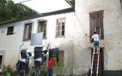 Ariège : entre deux averses, le prochain film d'André Téchiné tourne à Orgeix