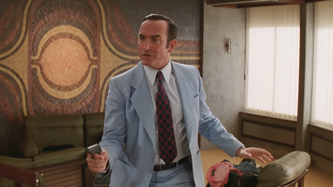 Pierre Niney se retrouve en slip dans la nouvelle bande-annonce d'OSS 117 3