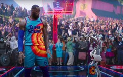 LeBron James fait équipe avec les Looney Tunes dans la nouvelle bande-annonce déjantée de Space Jam 2