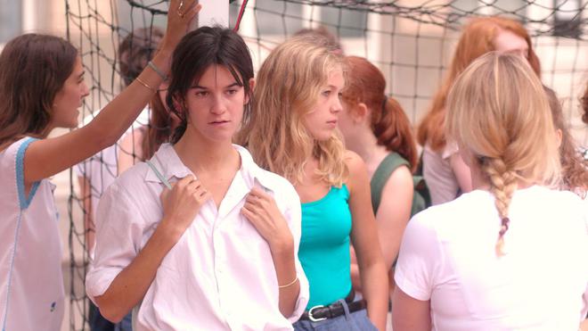 «Seize printemps» : le premier film de Suzanne Lindon manque de réalisme