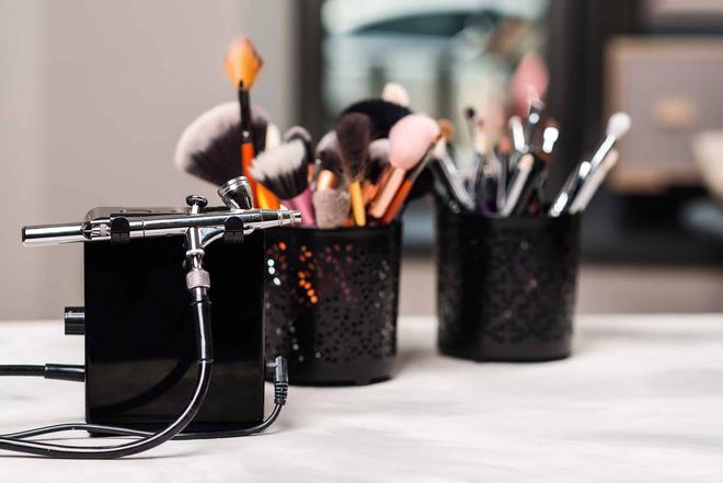 Le meilleur kit de maquillage à l’aérographe en 2021 au Canada – Comparatif, guide et avis