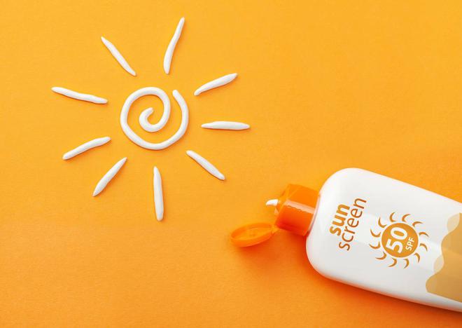 Bien choisir sa crème solaire bio minérale sans nanoparticules ni filtre chimique